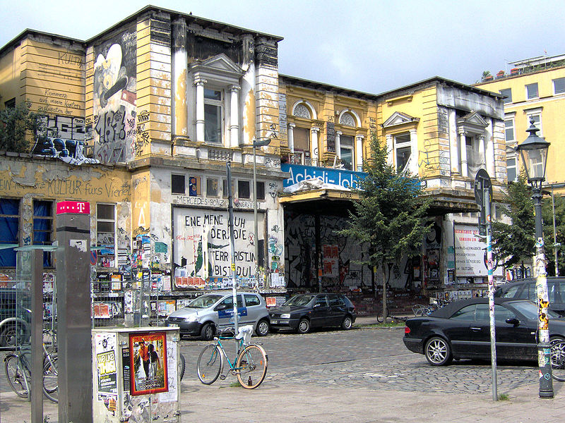 Datei:Rote Flora Juli 2007.jpg